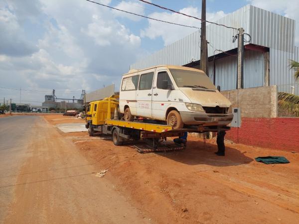 GM recolhe veículos abandonados em vias públicas de Sorriso