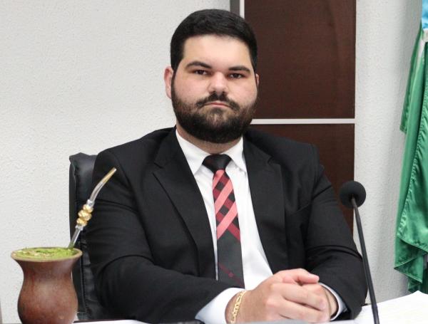 Iago Mella indica construção de um barracão comunitário para atender seis bairros de Sorriso